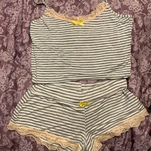 Honeyden pajama top and shorts